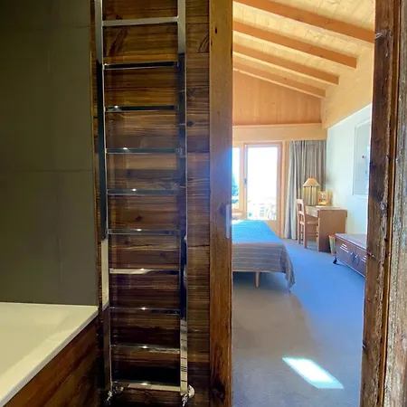 B L A C K B I R D V E R B I E R Tres Rare Et Exclusif Penthouse De 160 M2 דירה *